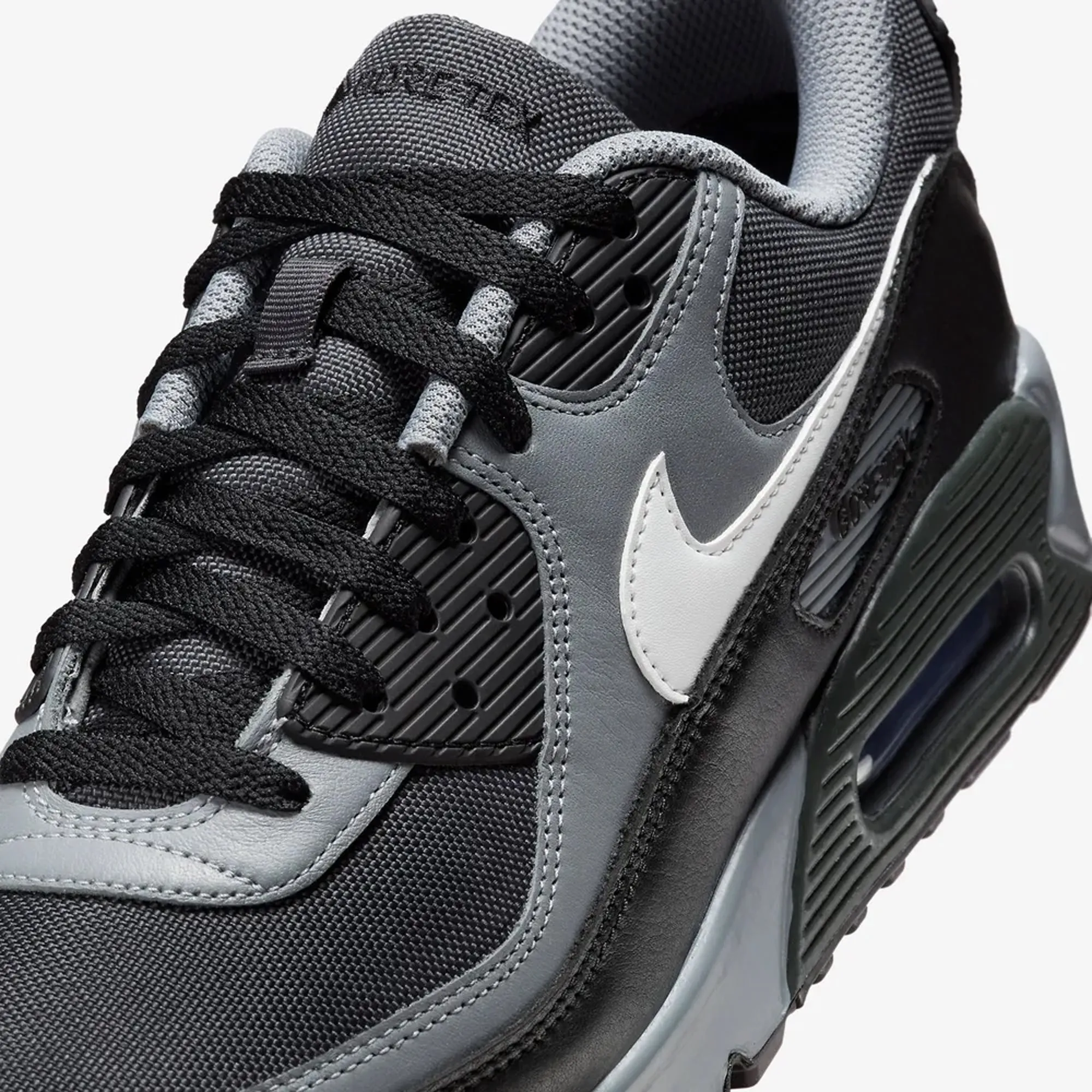 Nike | AIR MAX 90 GORE-TEX  { DK SMOKE GREY/SUMMIT WHITE-COOL GREY