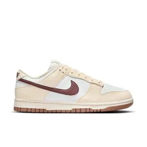 WMNS Nike Dunk Low Next Nature